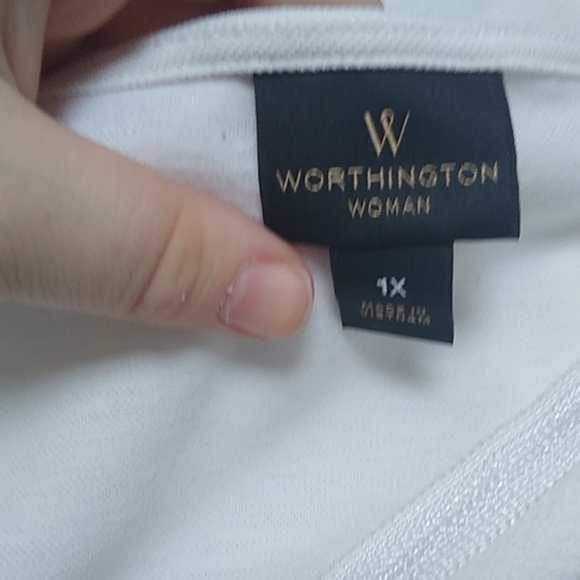Woman's Worthington sleeveless white Summer shirt - Picture 7 of 7